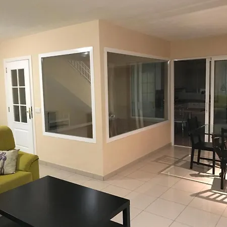 House In Costa Adeje 別荘